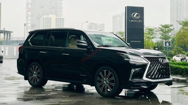 2020 Lexus LX 570 Specs Price MPG  Reviews  Carscom